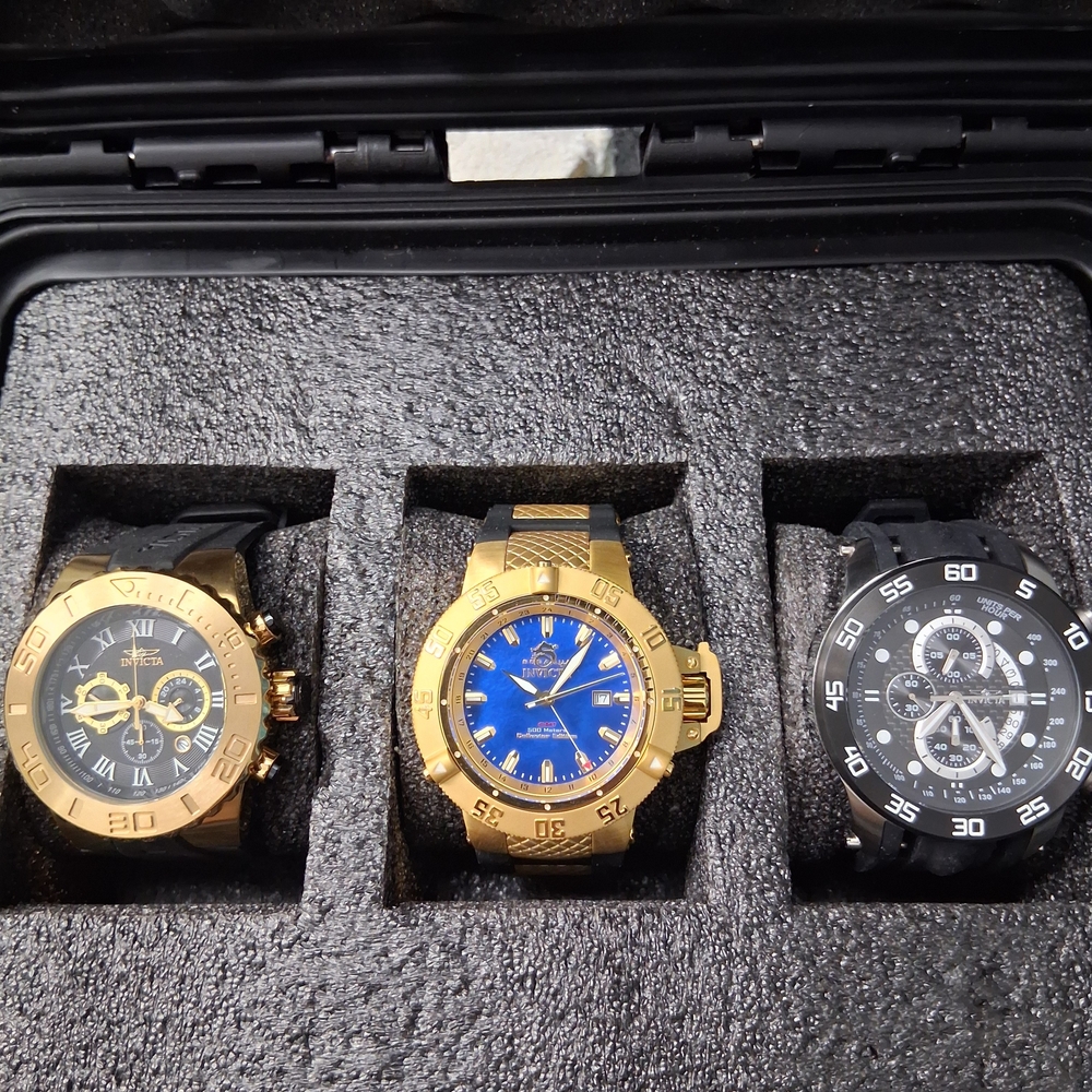 Men's Gold and Blue Diver-Style Watch - Luxury Sport Design